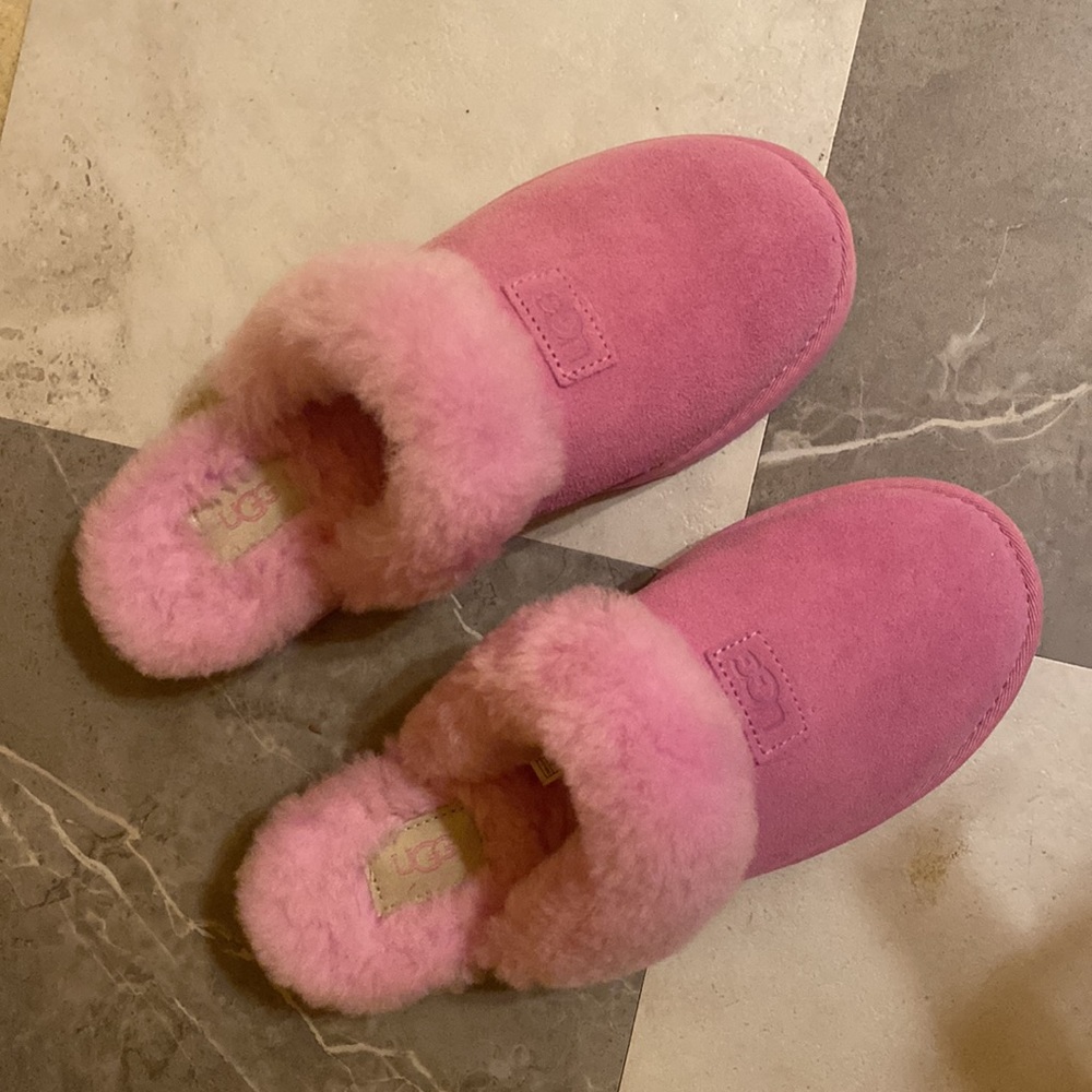 Ugg Shoes Ugg Cozy Slipper shoes echinacea New Without Tags Size 9 Barbiecore - Picture 4 of 10